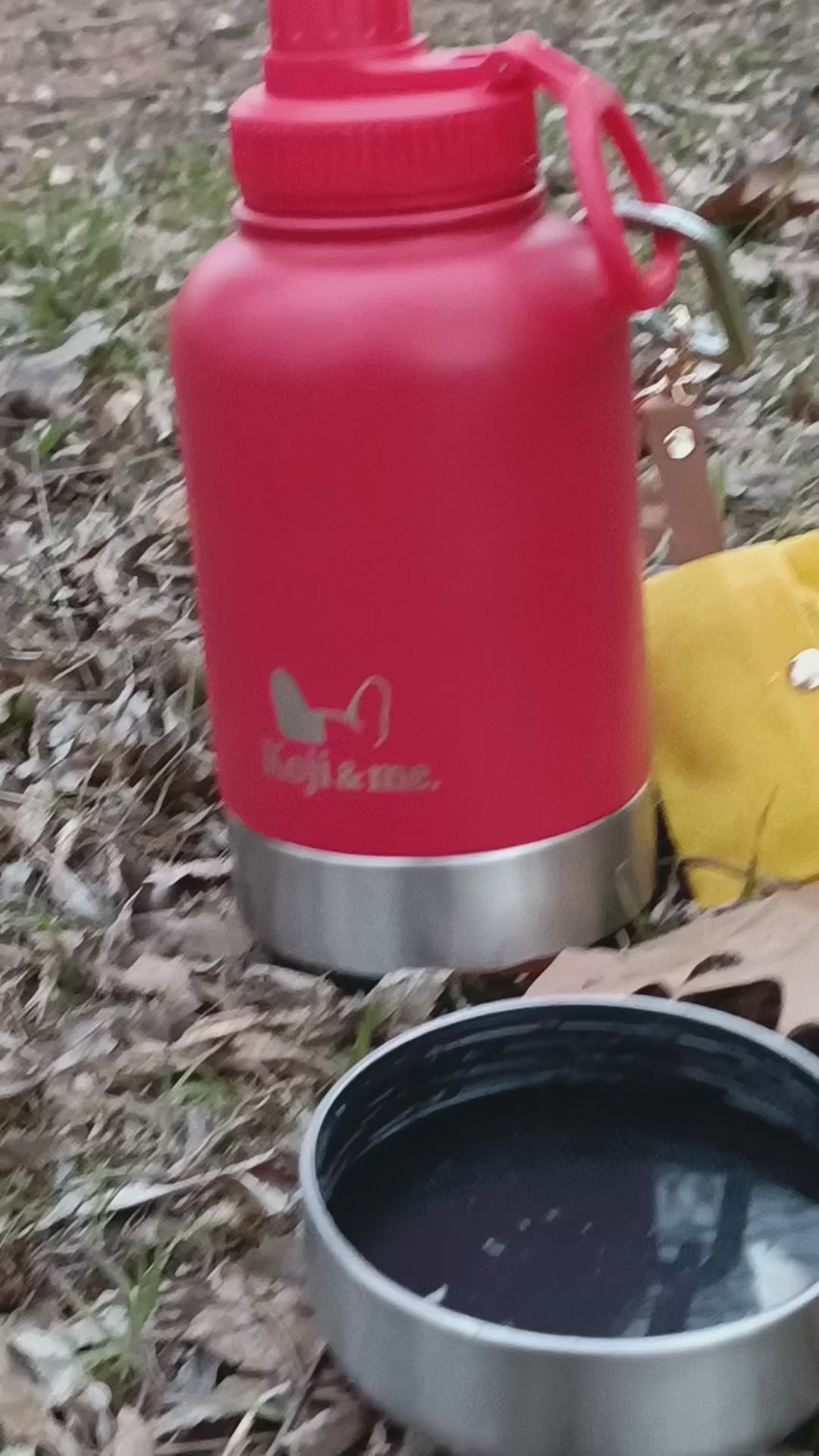 Video of dog drinking water from the Get-About Dog Water Bottle detachable bowl 